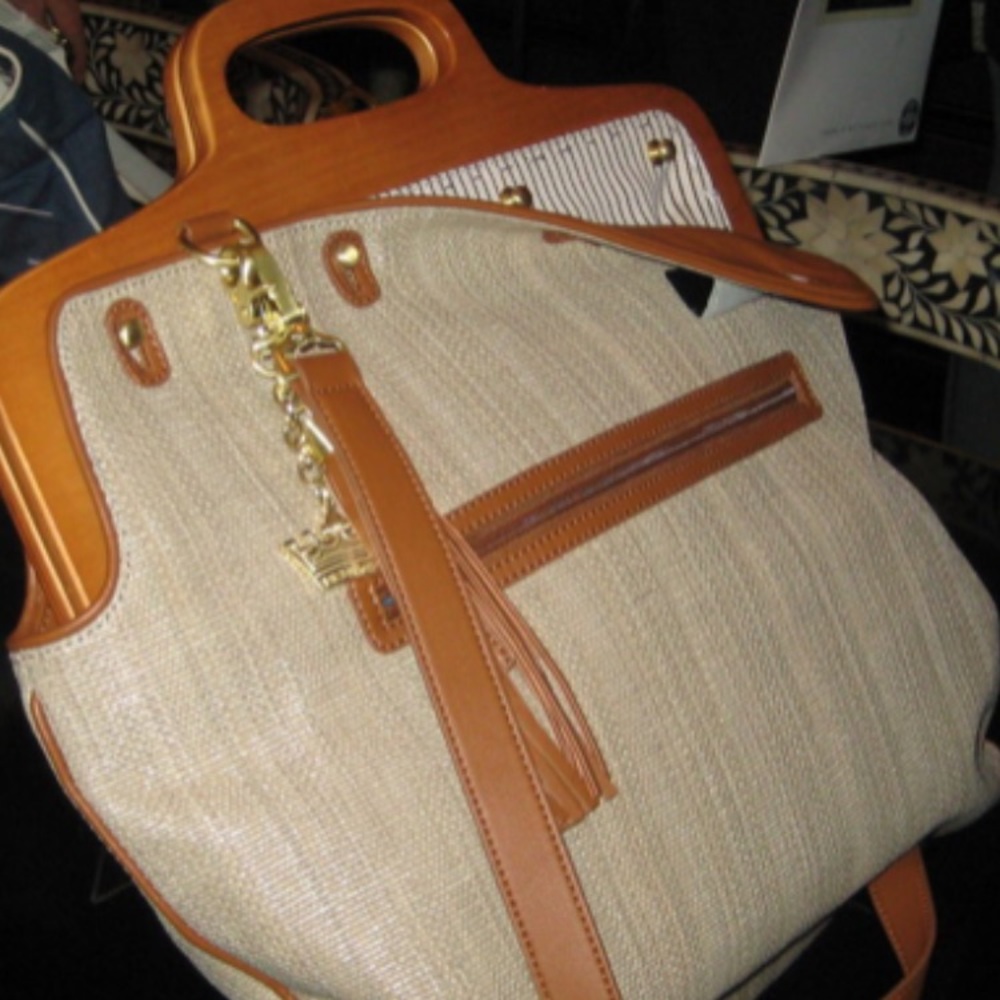 🌺 Deesign by Dee Ocleppo Hilfiger Bag 🌺 - Picture 1 of 8